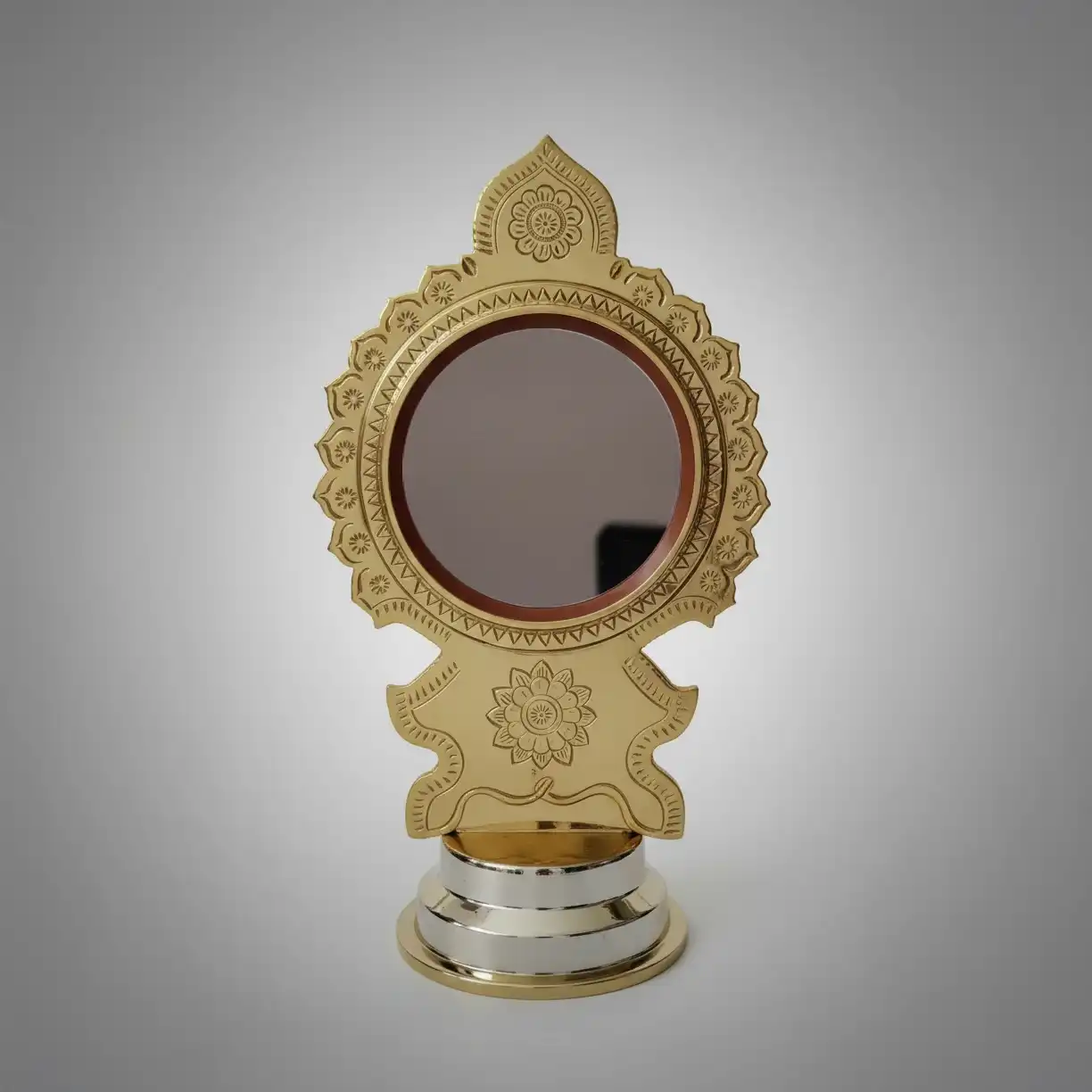 Golden Pedestal Aranmula Kannadi